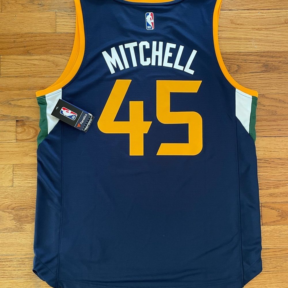 NWT DONOVAN MITCHELL UTAH JAZZ FANATICS (L) JERSEY